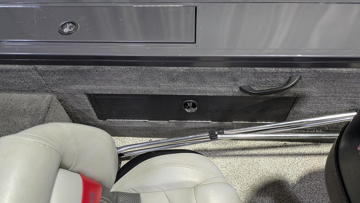 Used 2014 TRACKER Targa V18