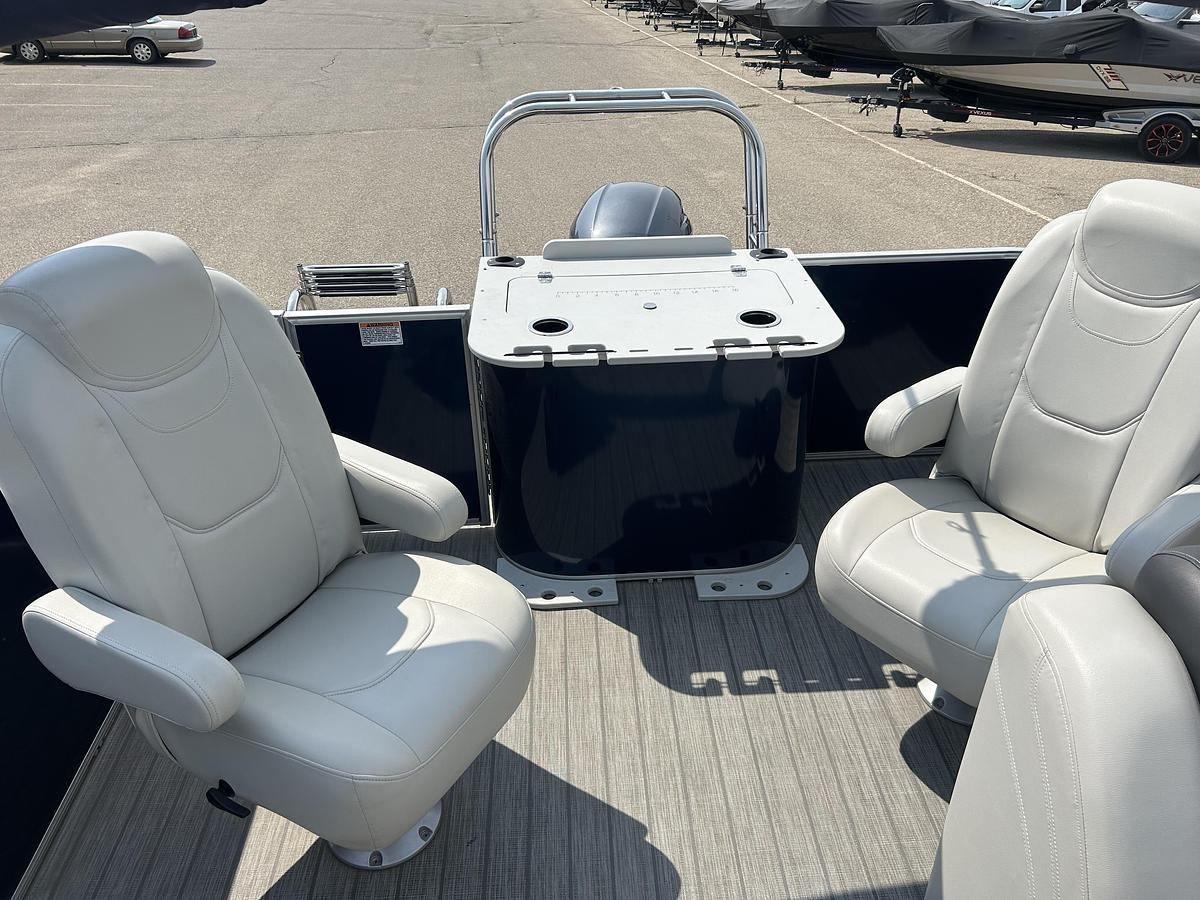 Used 2021 Sylvan Mirage 8522 Party Fish TRAILER INCLUDED