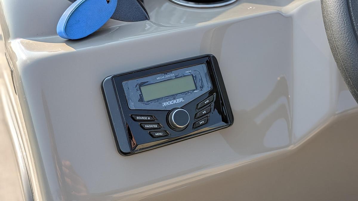 Used 2023 Sun Tracker Sportfish 20 DLX TRAILER INCLUDED