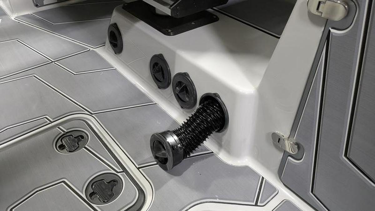 2026 Malibu Boats 25 LSV