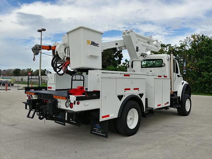 Used Altec TA41M 46 ft Articulating & Telescopic Material Handling Bucket Boom on 2009 Freightliner - G6484