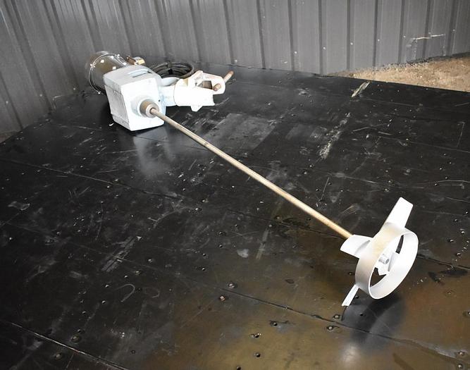 Used USED LIGHTNIN CLAMP-ON MIXER, 1.5 HP