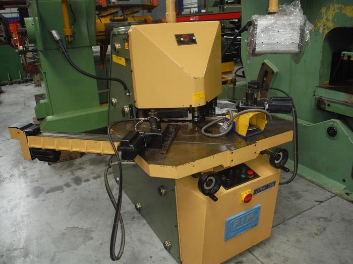 Gebruikt Uithoeker LVD CNC