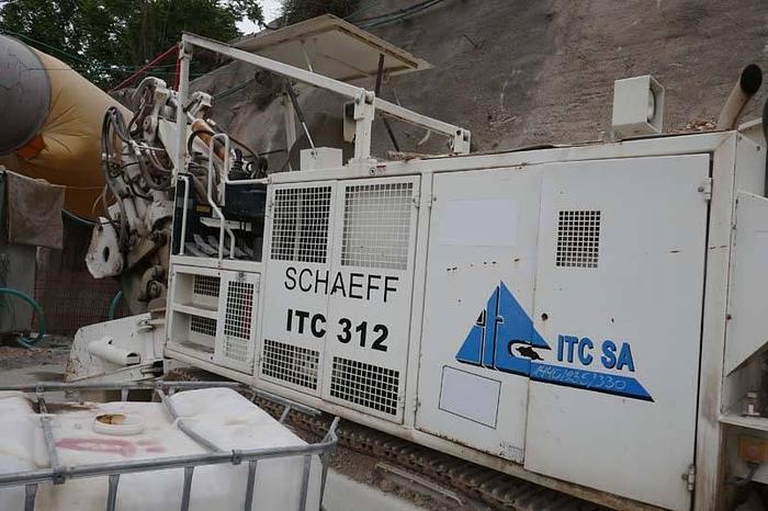 Used 2002 SCHAEFF ITC312