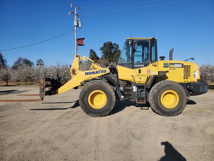 Used 2015 KOMATSU WA200-7