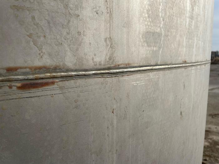 Used Stainless Steel 25,000 Gallon Vertical Tanks