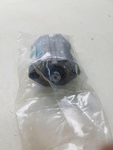 NEW Numatics Cylinder UND-SB020-015D-B