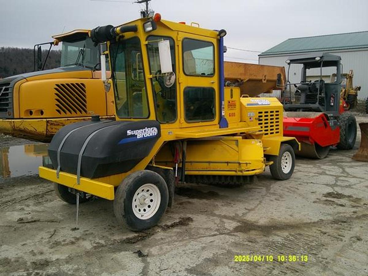 Used 2007 SUPERIOR BROOM DT80CT