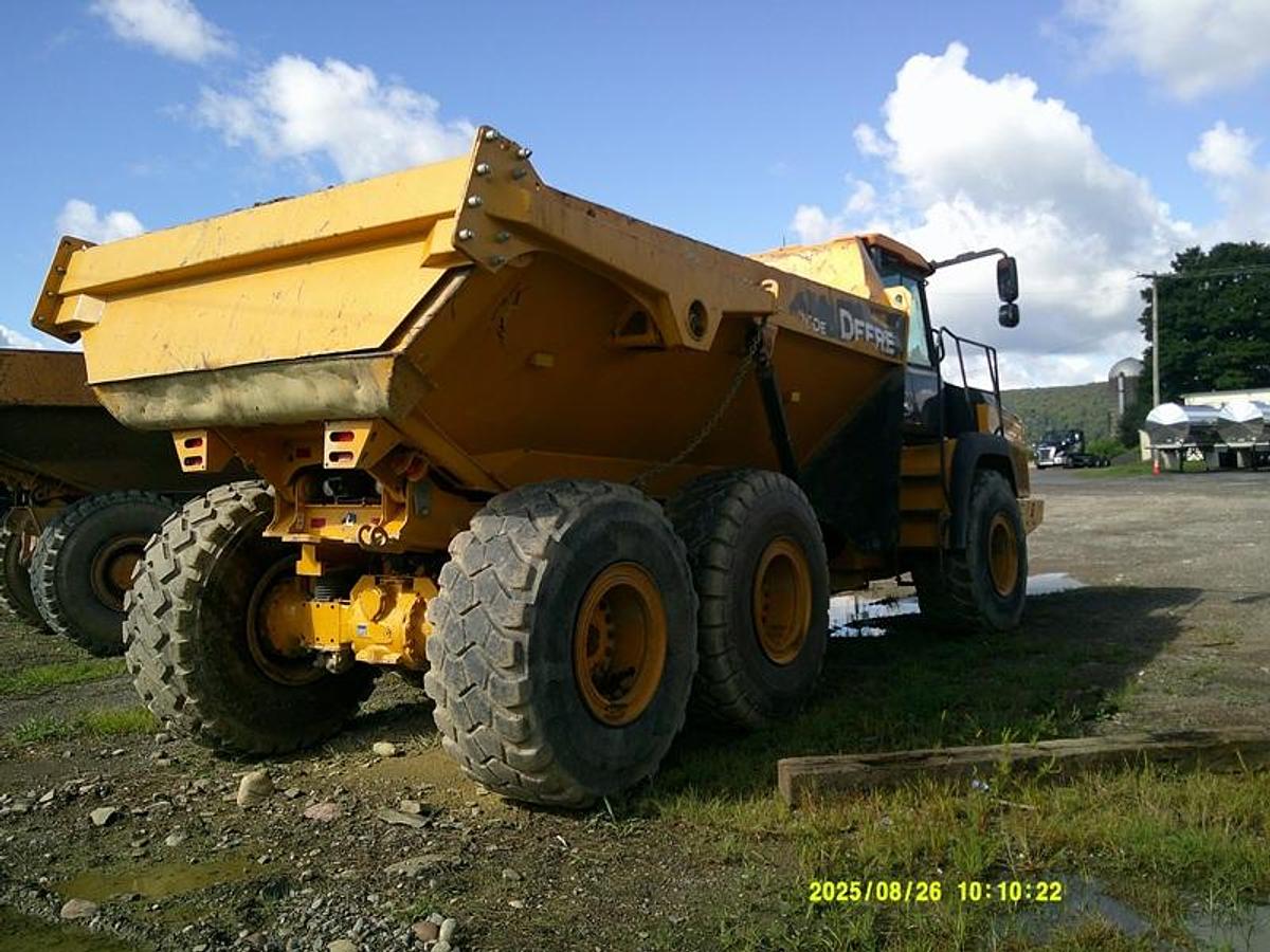 Used 2019 DEERE 260E