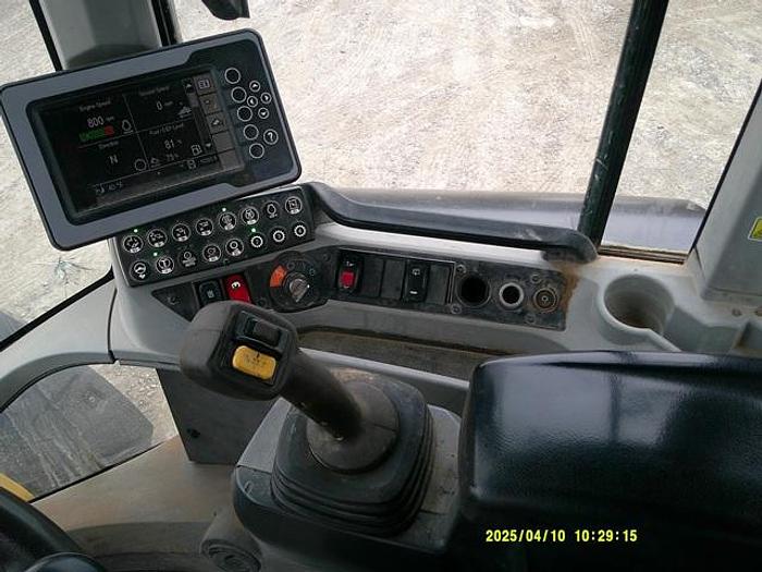 Used 2015 CATERPILLAR 938M