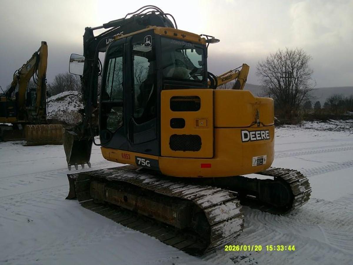 Used 2021 DEERE 75G