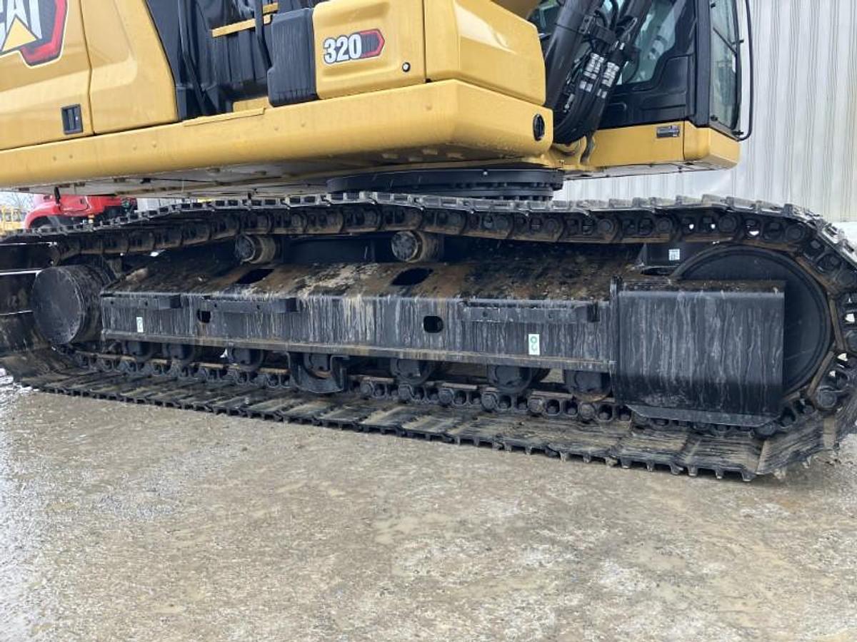 Used 2023 CATERPILLAR 320 GC