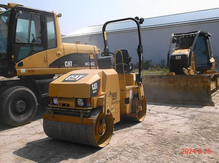 Used 2012 CATERPILLAR CB24XT