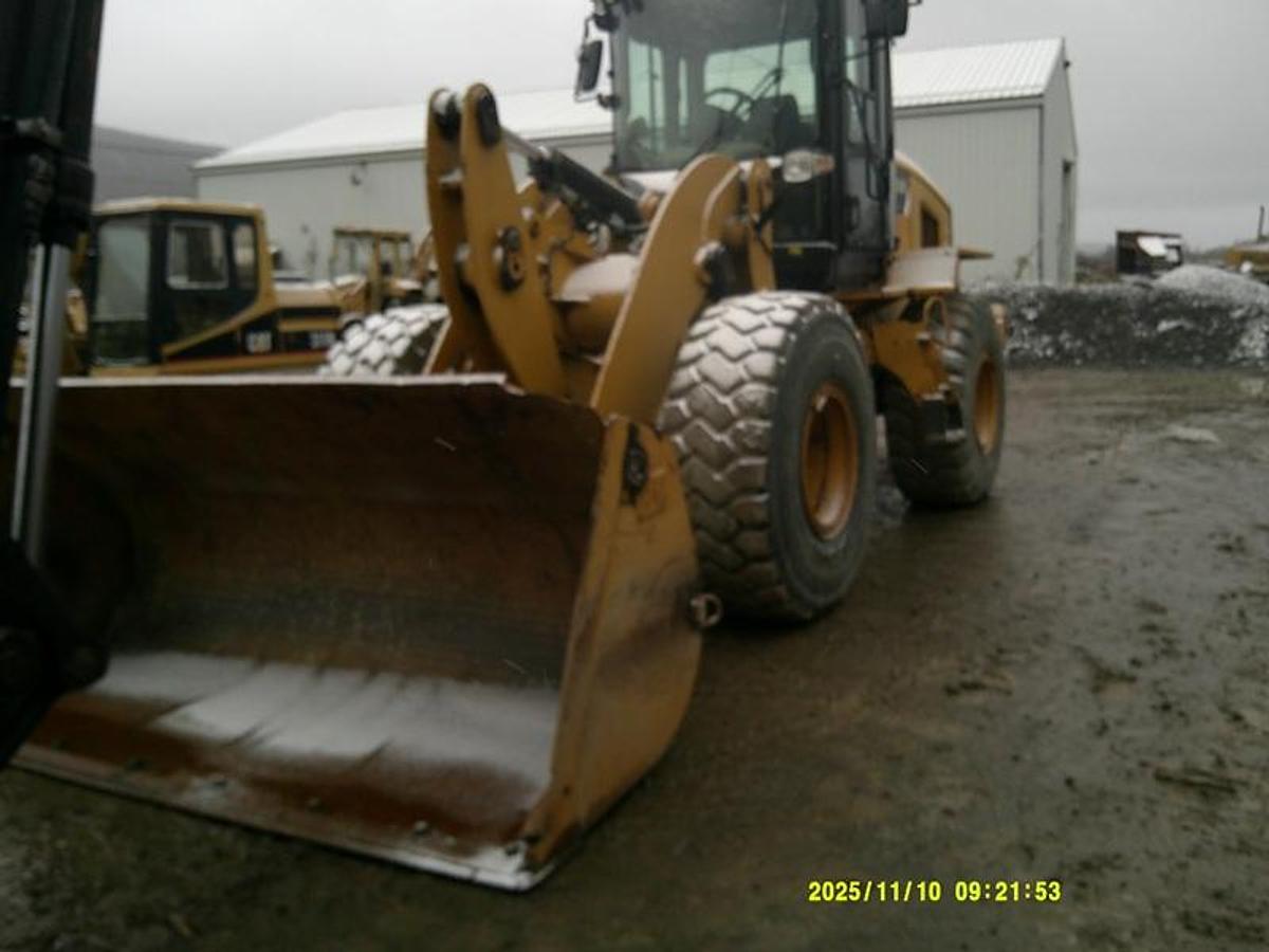 Used 2014 CATERPILLAR 924K