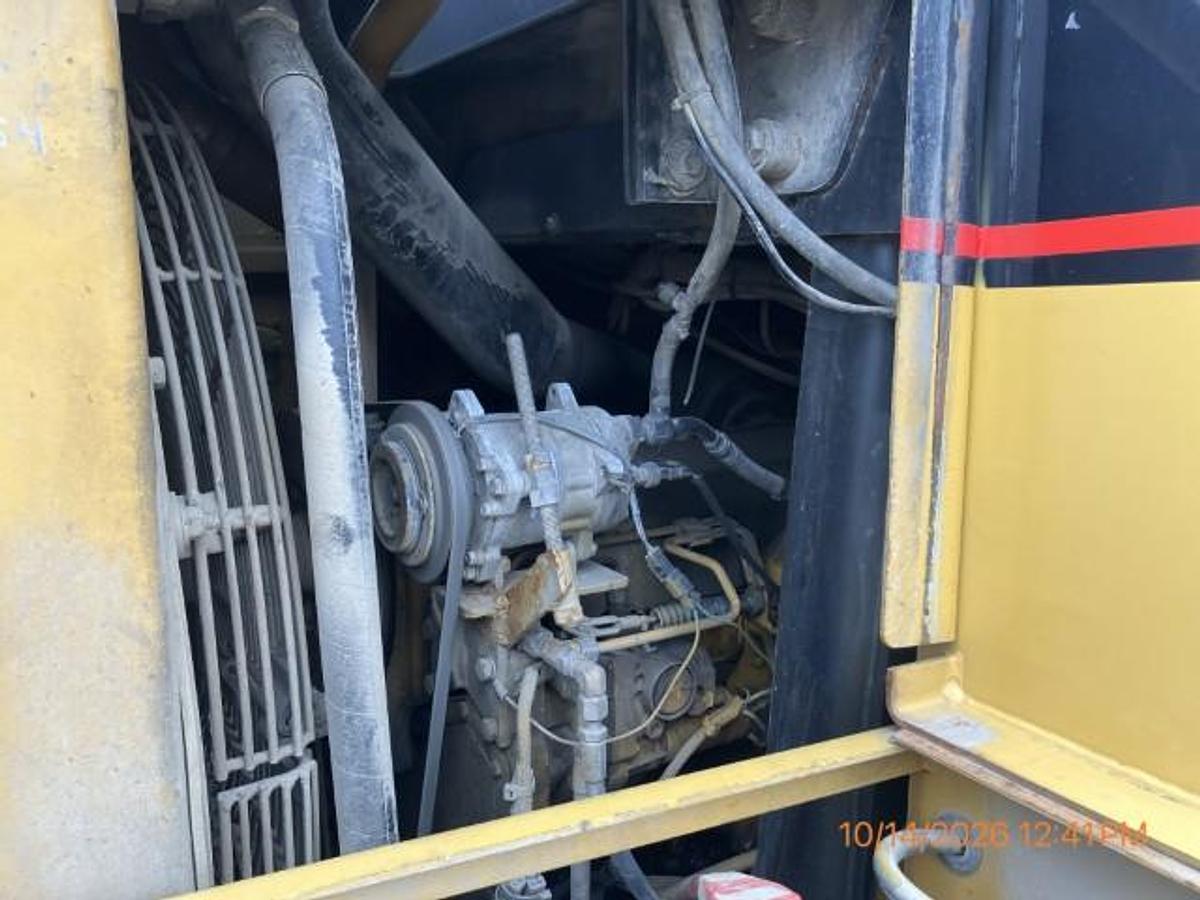 Used 2001 CATERPILLAR 963C