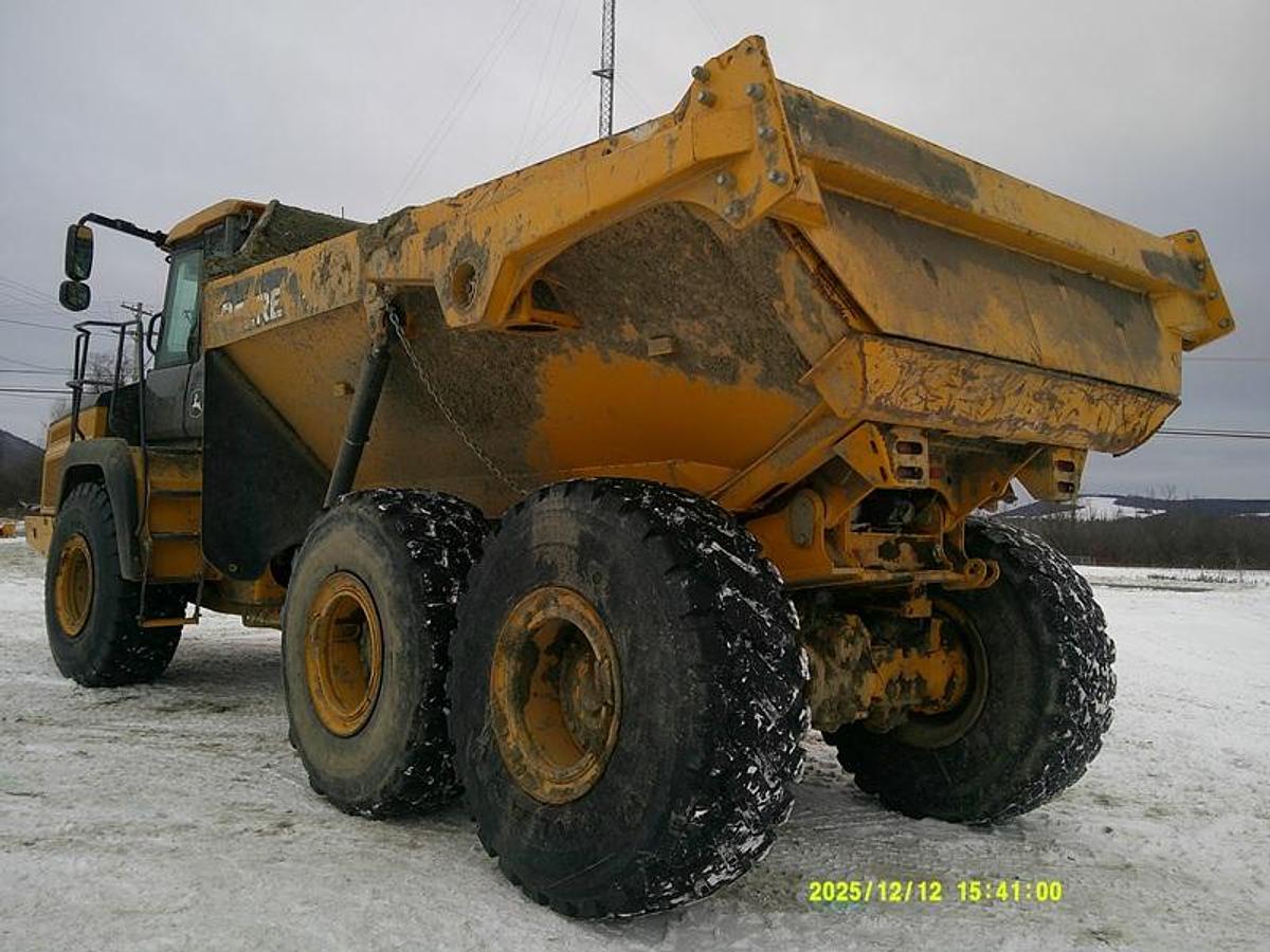 Used 2019 DEERE 260E