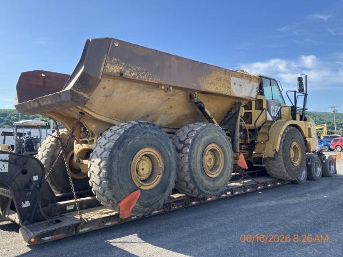 Used 2012 CATERPILLAR 740B