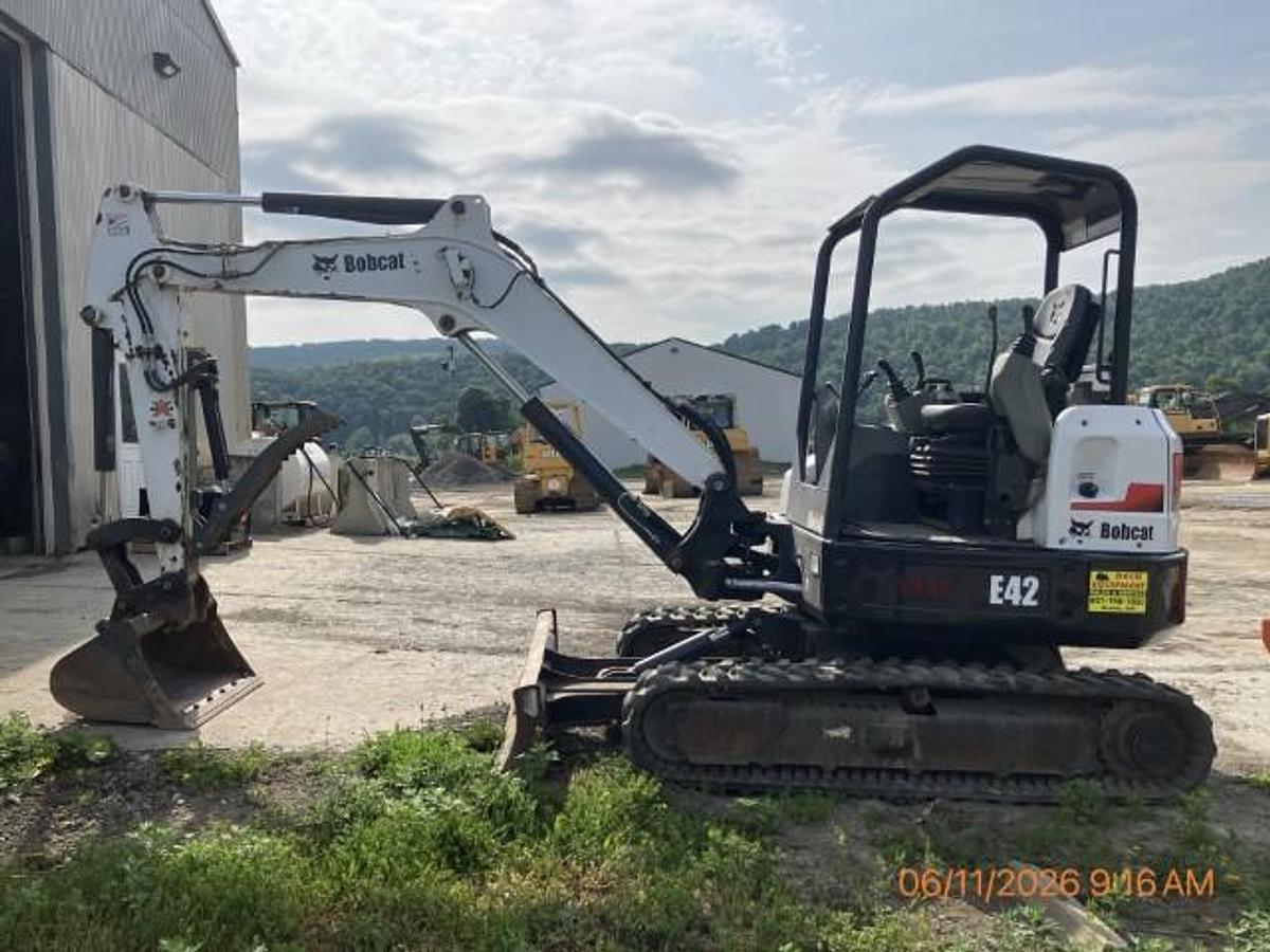 Used 2014 BOBCAT E42
