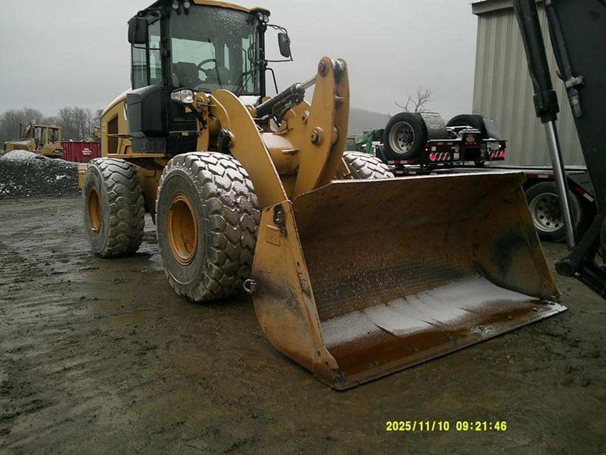 Used 2014 CATERPILLAR 924K