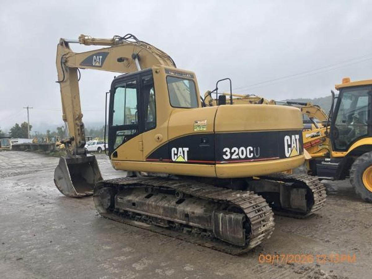 Used 2001 CATERPILLAR 320C U