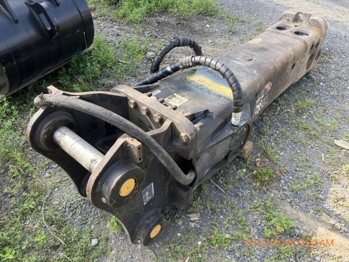 Used 2014 CATERPILLAR H130S 4500lb