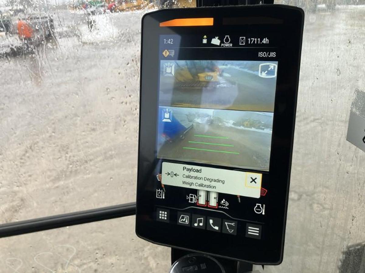 Used 2023 CATERPILLAR 320 GC