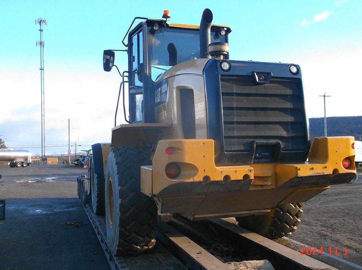 Used 2016 CATERPILLAR 938M