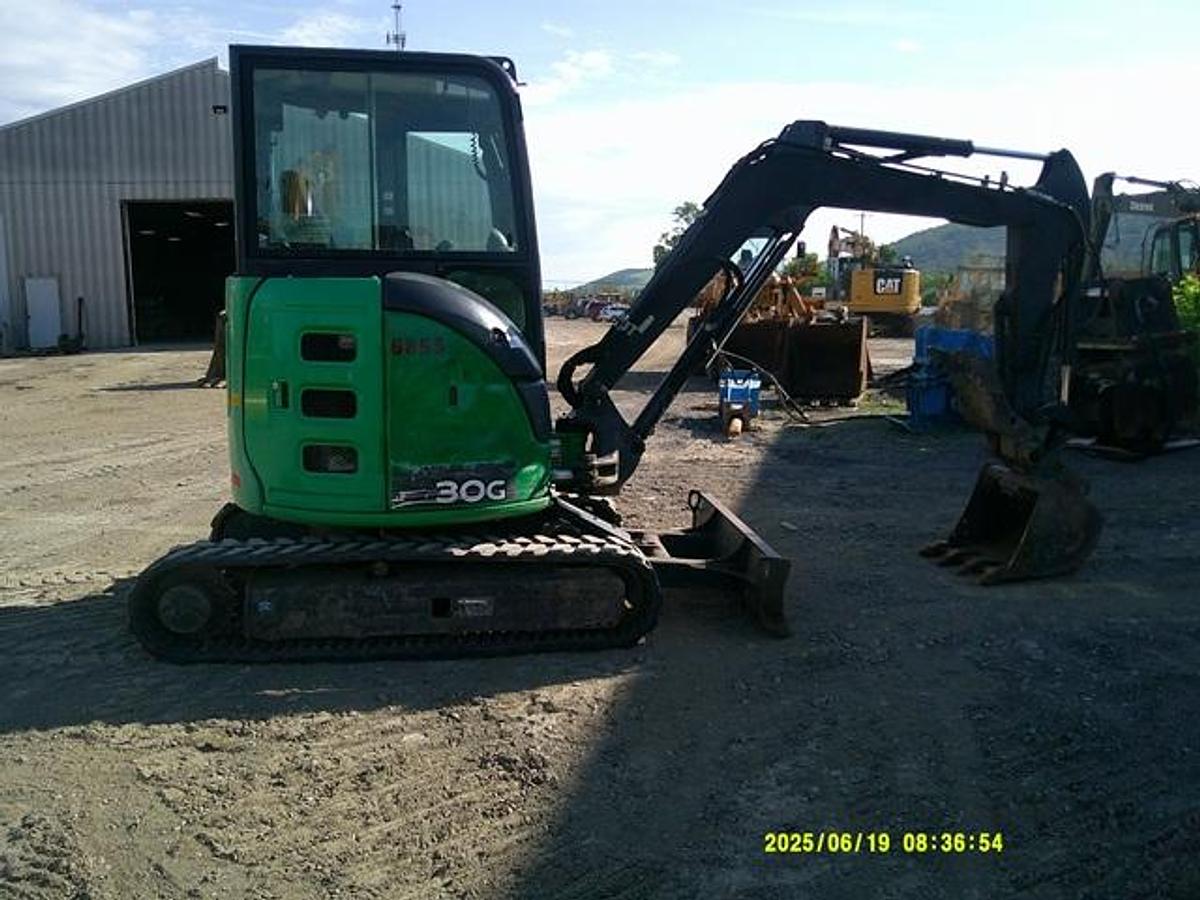 Used 2019 DEERE 30G