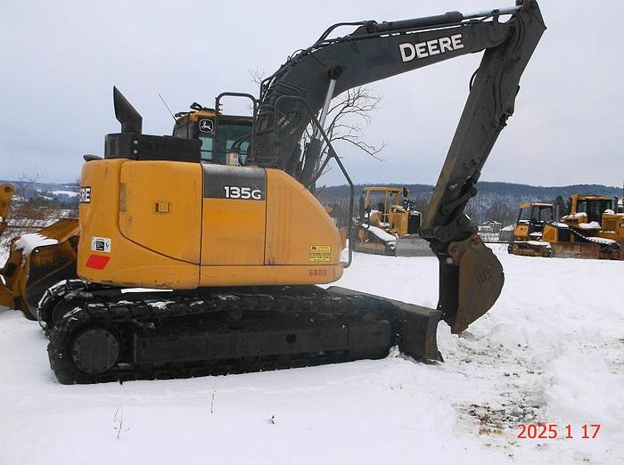 Used 2018 DEERE 135G