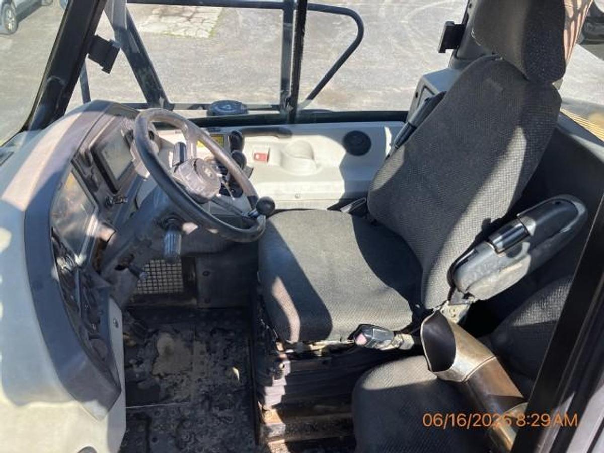 Used 2012 CATERPILLAR 740B