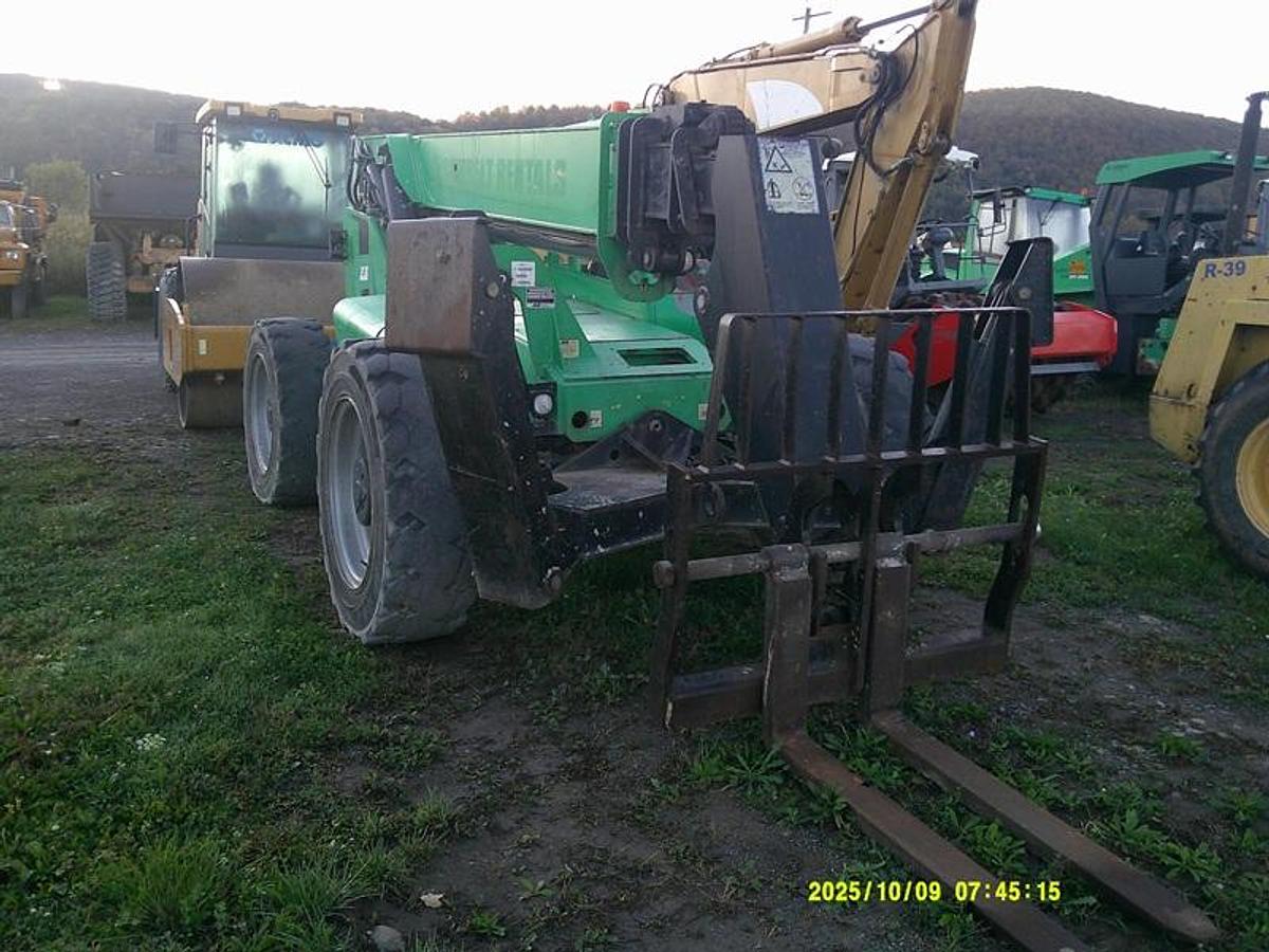 Used 2016 JLG 10054