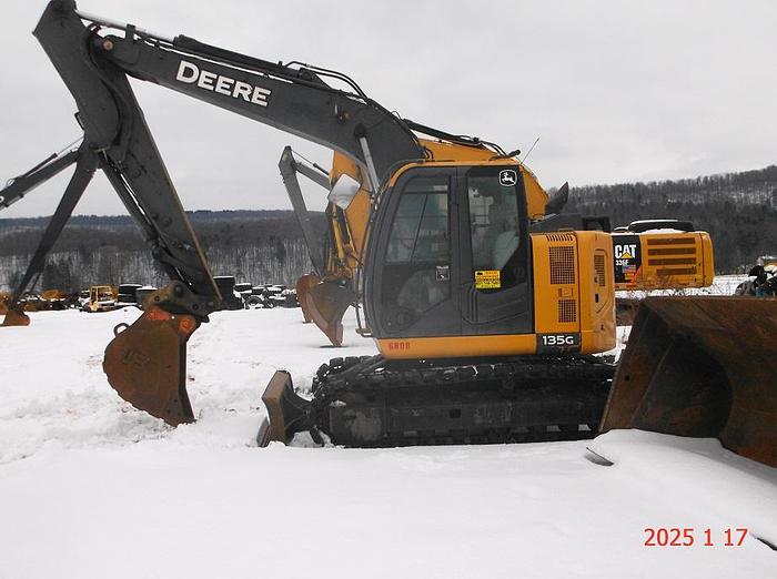 Used 2018 DEERE 135G