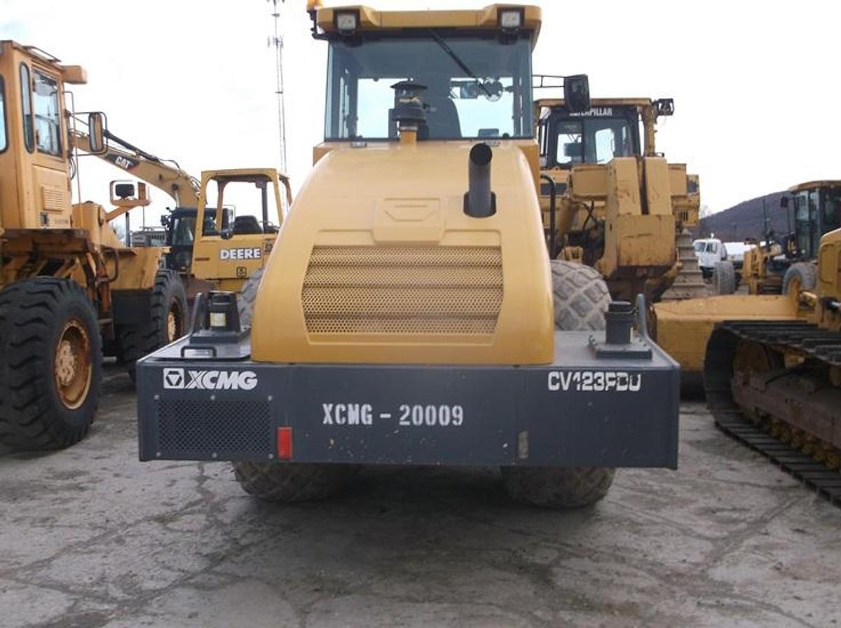 Used 2020 XCMG CV123PDU