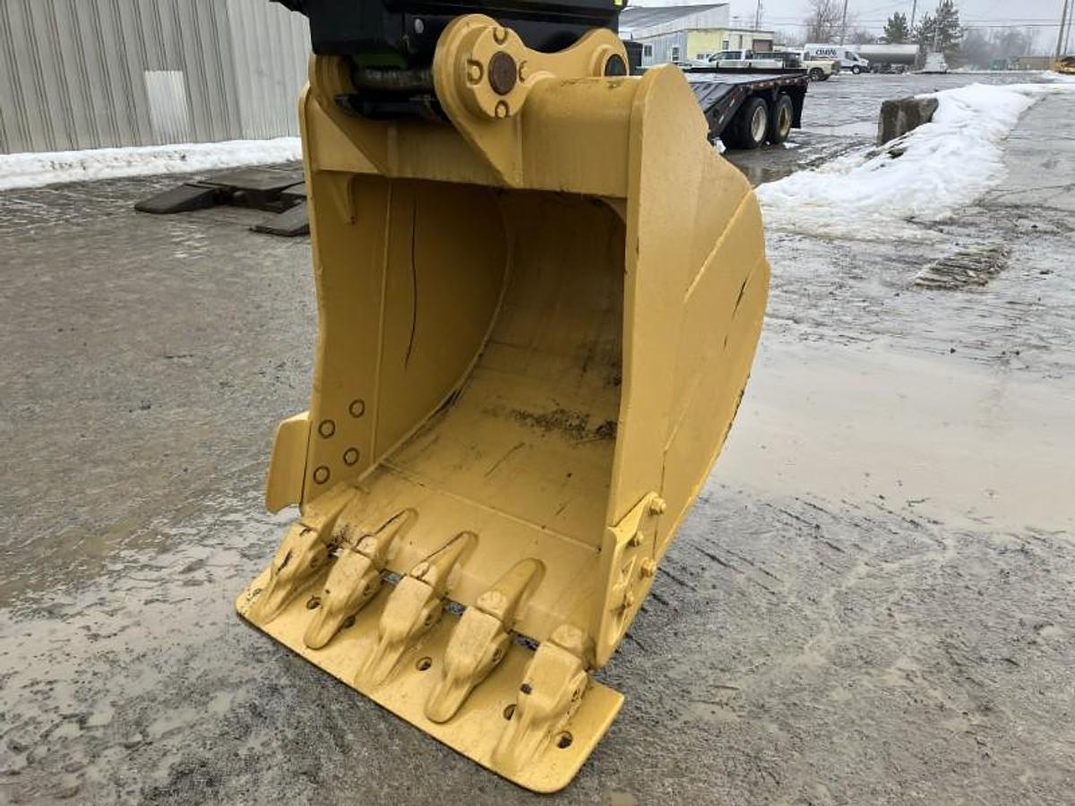 Used 2023 CATERPILLAR 320 GC