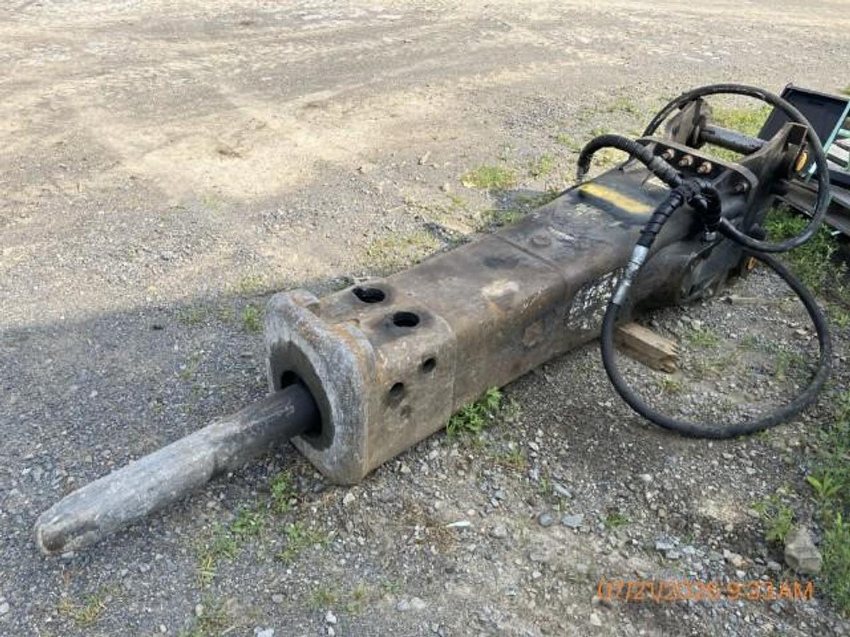 Used 2014 CATERPILLAR H130S 4500lb