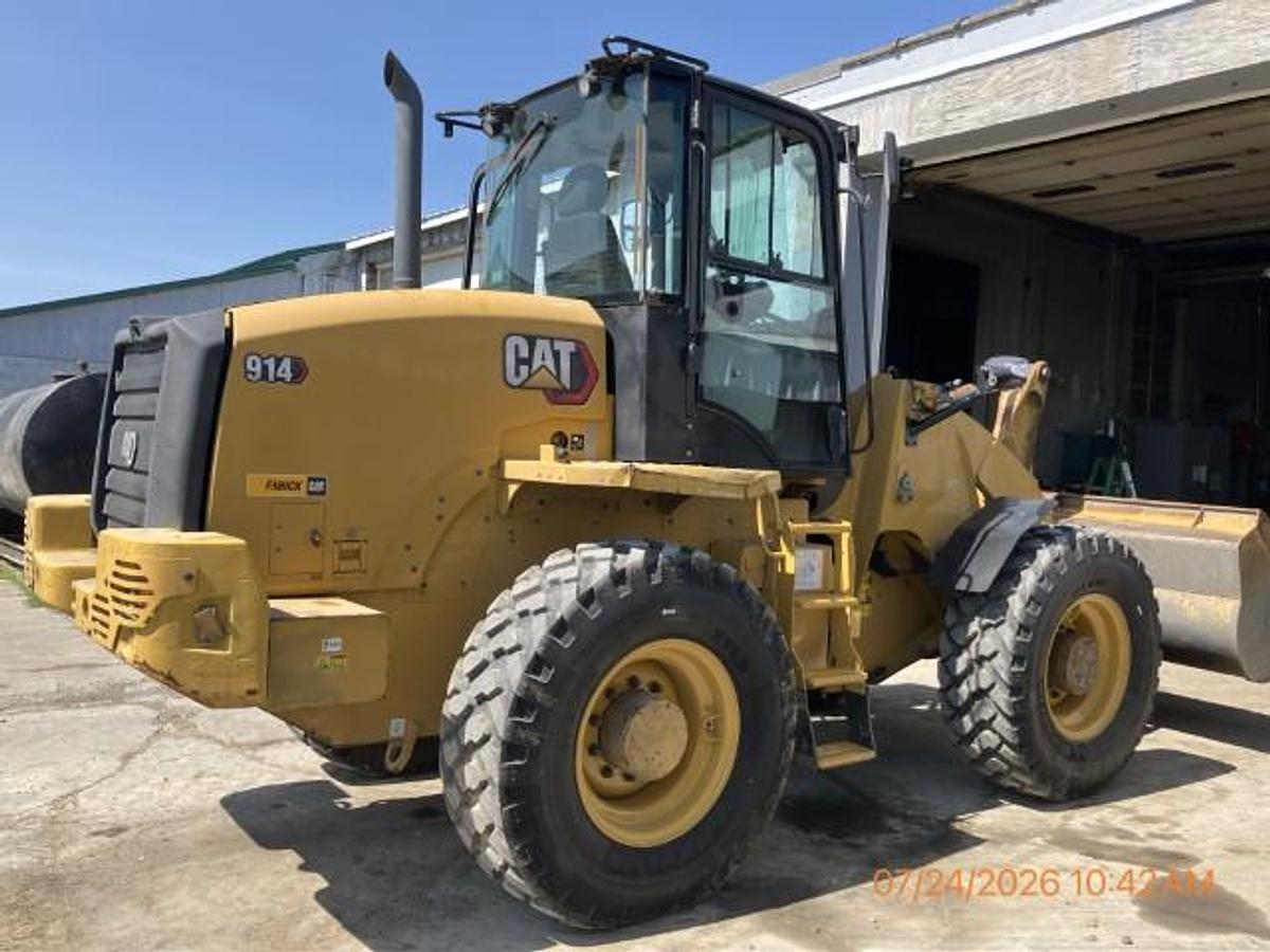 Used 2023 CATERPILLAR 914