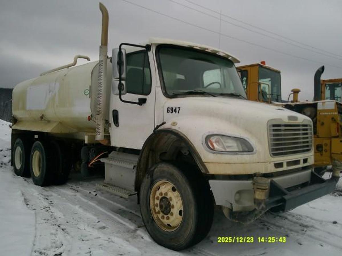 Used 2019 Freightliner M2 106