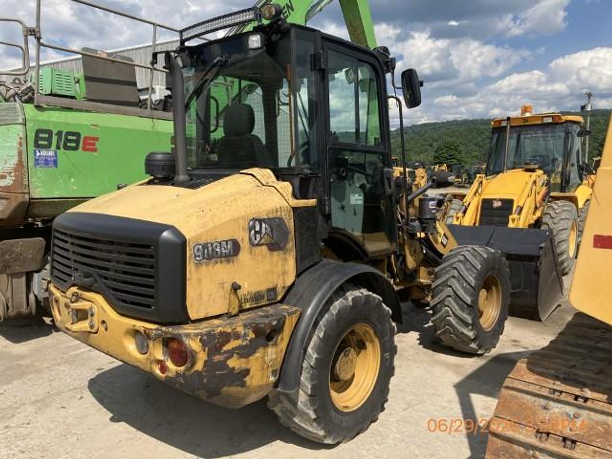 Used 2021 CATERPILLAR 908M