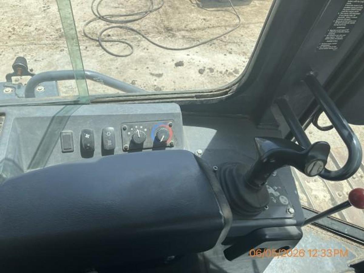 Used 2019 DEERE 650k LGP