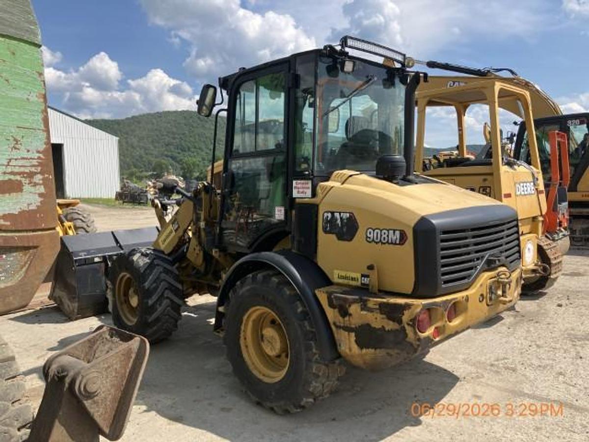Used 2021 CATERPILLAR 908M