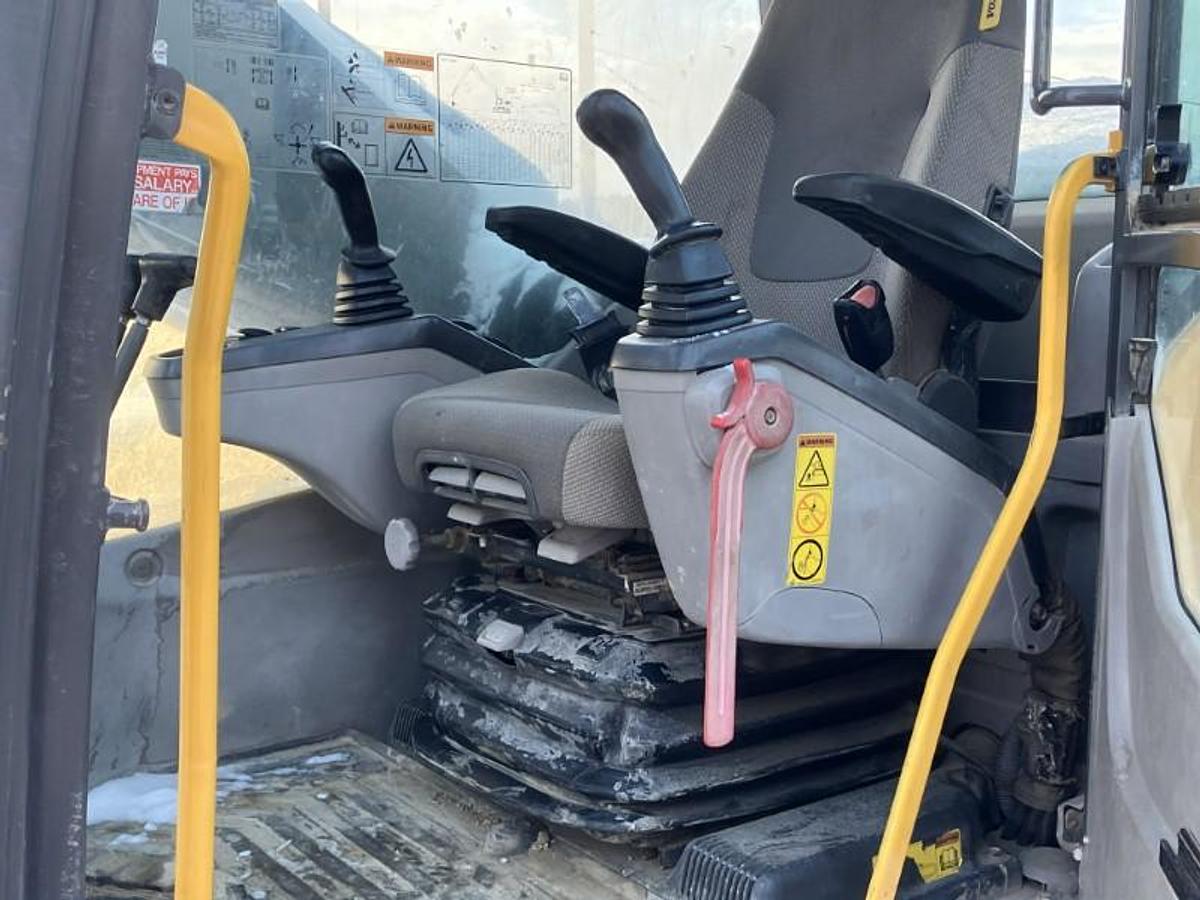 Used 2010 VOLVO EC290CL