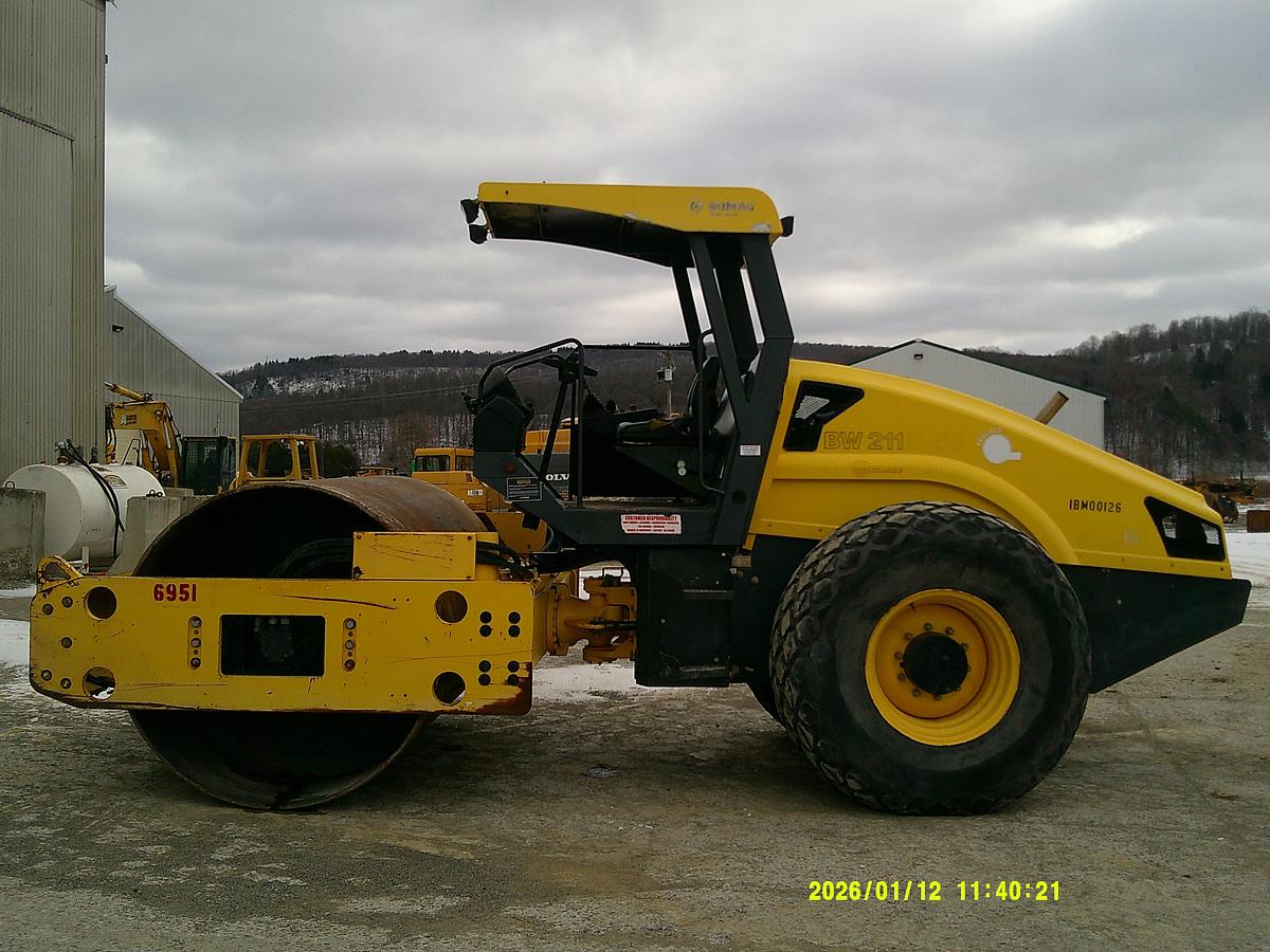 Used 2015 BOMAG BW211D-5