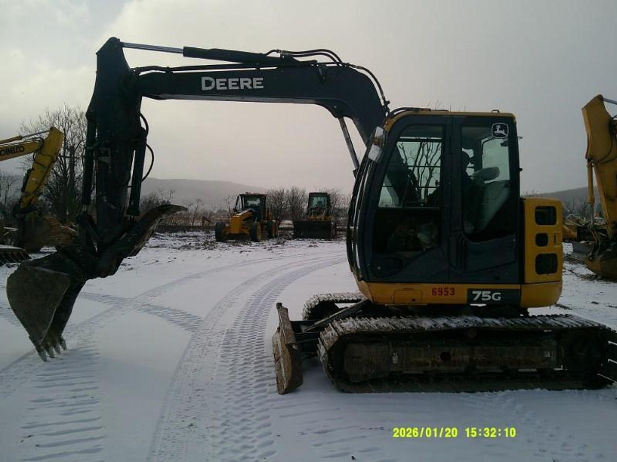 Used 2021 DEERE 75G