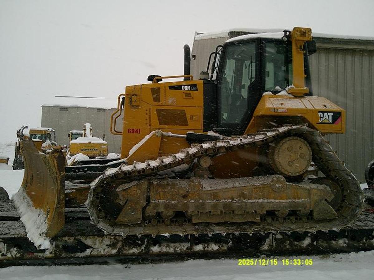 Used 2017 CATERPILLAR D6N