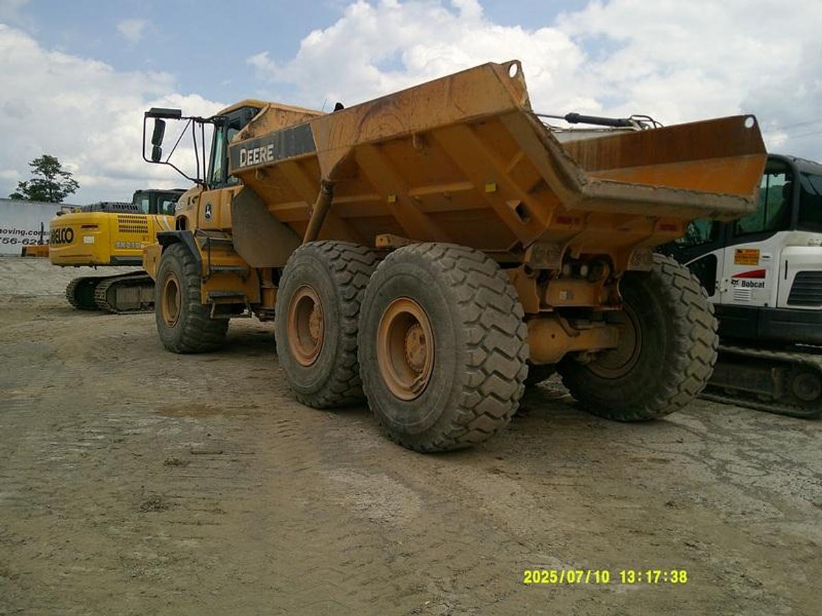 Used 2014 DEERE 250D