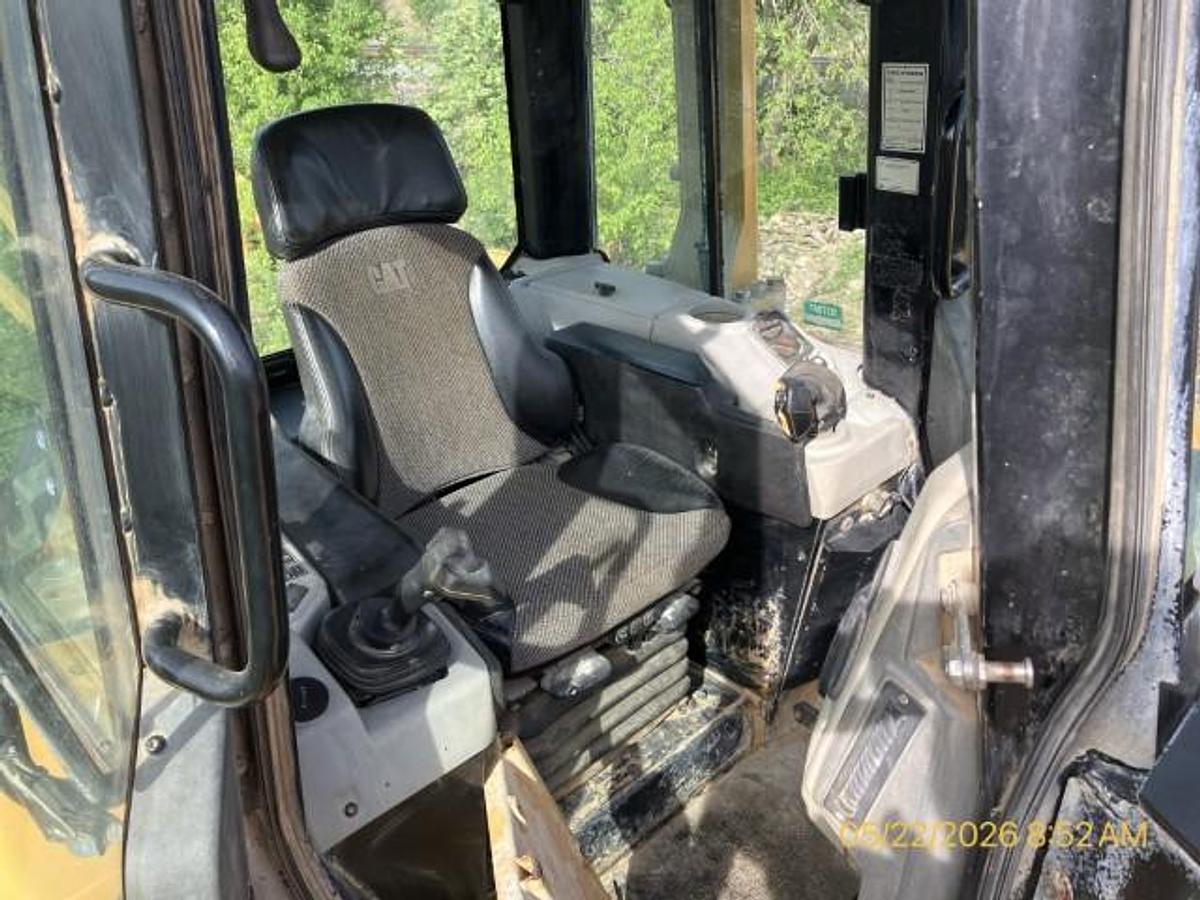 Used 2019 CATERPILLAR D6N LGP