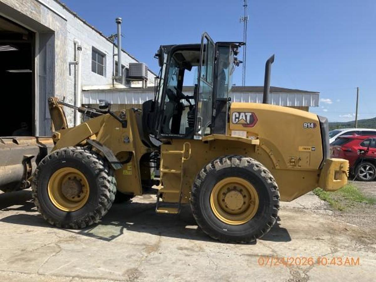 Used 2023 CATERPILLAR 914