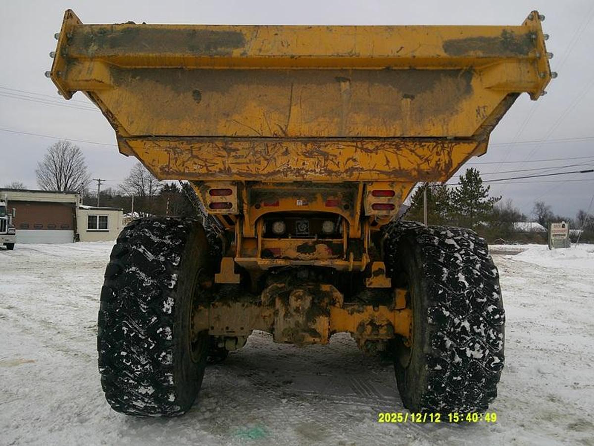 Used 2019 DEERE 260E