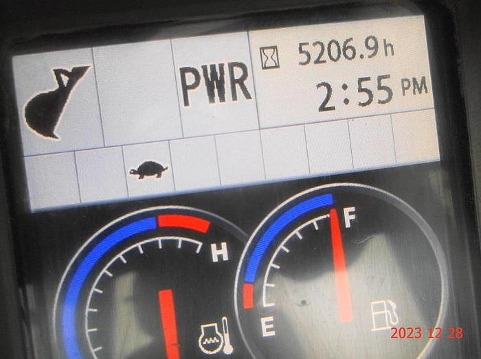 Used 2012 DEERE 135G