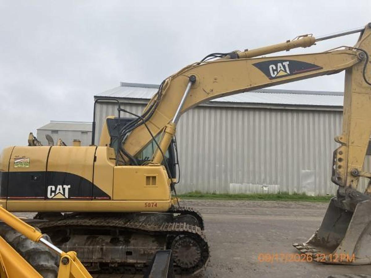 Used 2001 CATERPILLAR 320C U